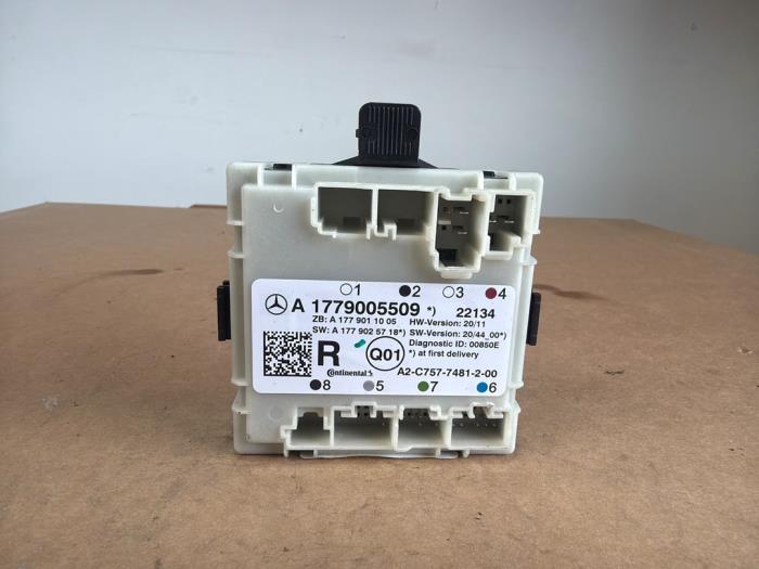 Module verrouillage central des portes Mercedes EQA