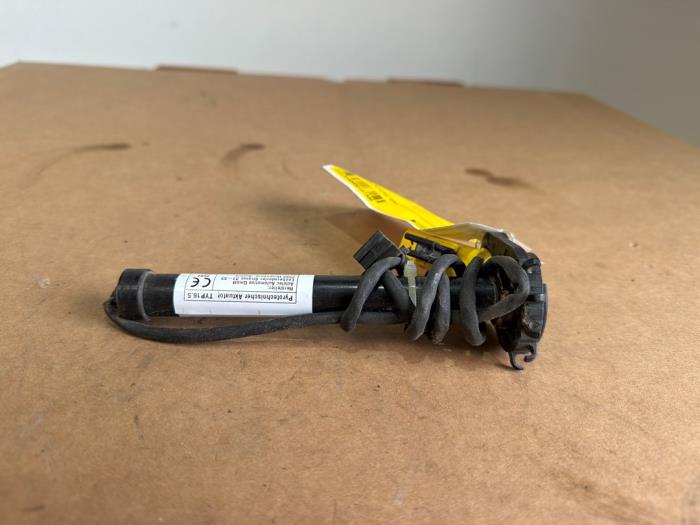 Popup Systeem Motorkap Mercedes EQA
