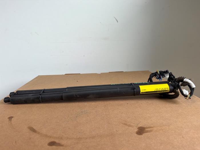 Set of tailgate gas struts Mercedes EQA