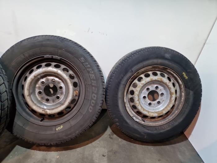 Juego de llantas y neumáticos Mercedes Sprinter