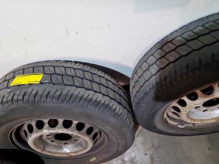 Juego de llantas y neumáticos Mercedes Sprinter