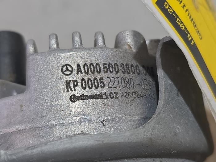 Water pump Mercedes EQA