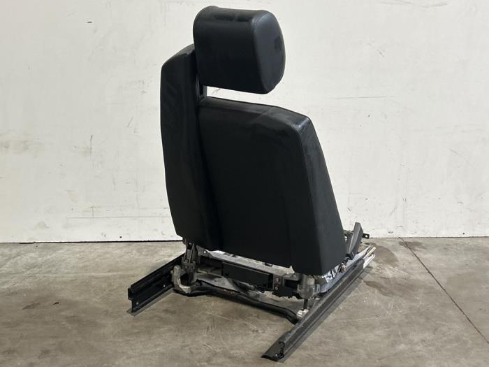 Stoel links Mercedes S-Klasse