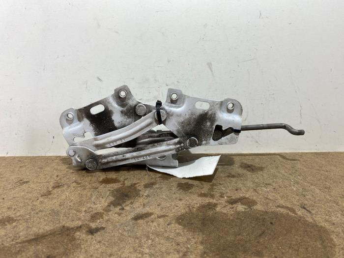 Bonnet Hinge Mercedes Sprinter