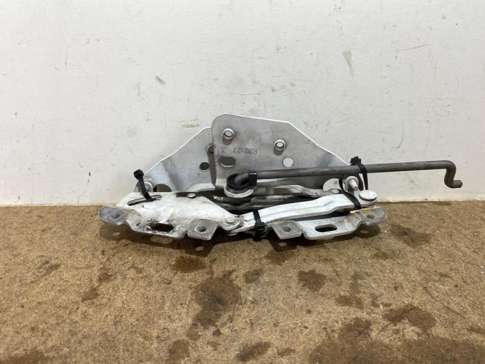 Bonnet Hinge Mercedes Sprinter