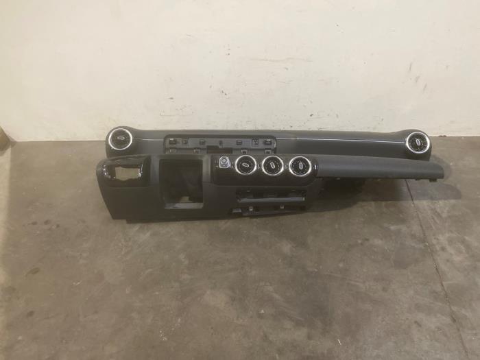 Dashboard Mercedes CLA