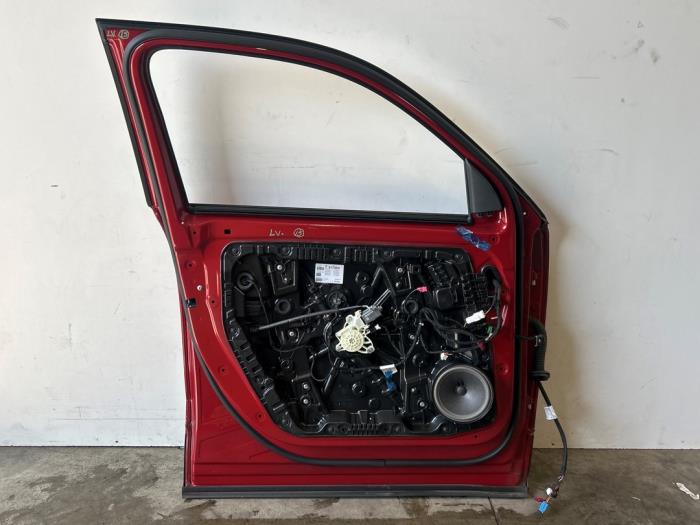 Portier 4Deurs links-voor Mercedes EQB