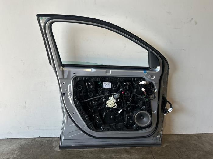 Portier 4Deurs links-voor Mercedes GLA