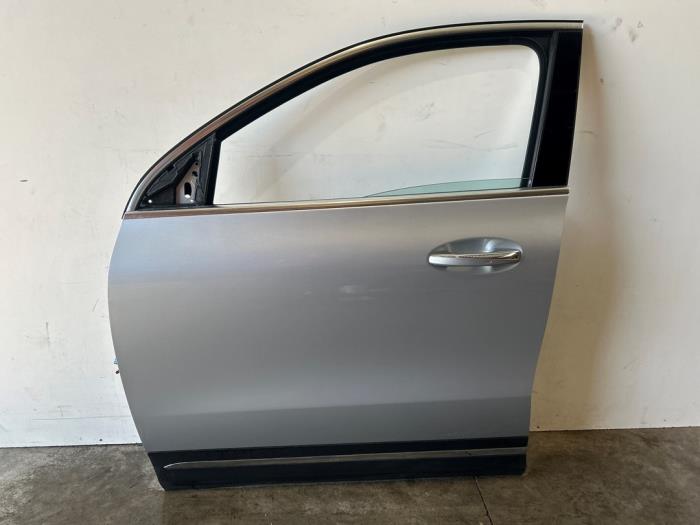 Portière 4portes avant gauche Mercedes GLA