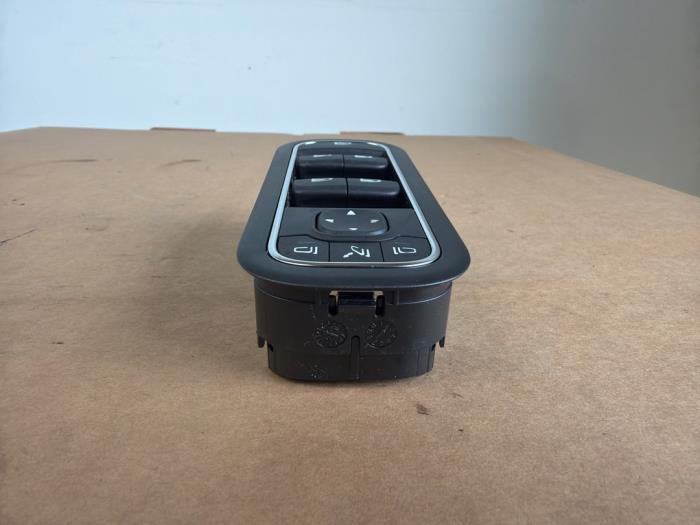 Multi-functional window switch Mercedes CLA