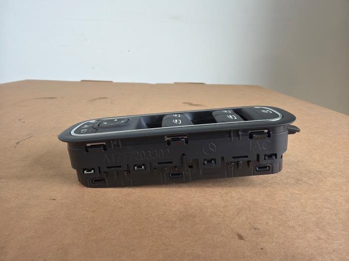 Multi-functional window switch Mercedes CLA