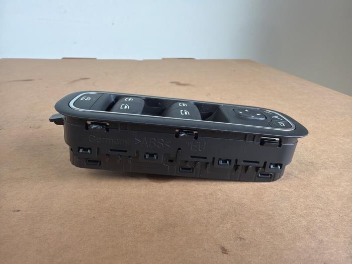 Multi-functional window switch Mercedes CLA