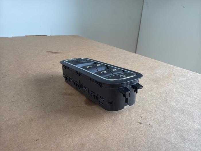 Multi-functional window switch Mercedes CLA