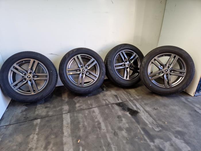 Sportfelgensatz + Reifen Mercedes GLB-Klasse