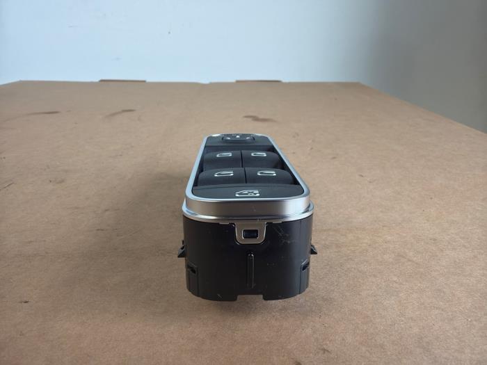 Multi-functional window switch Mercedes GLA