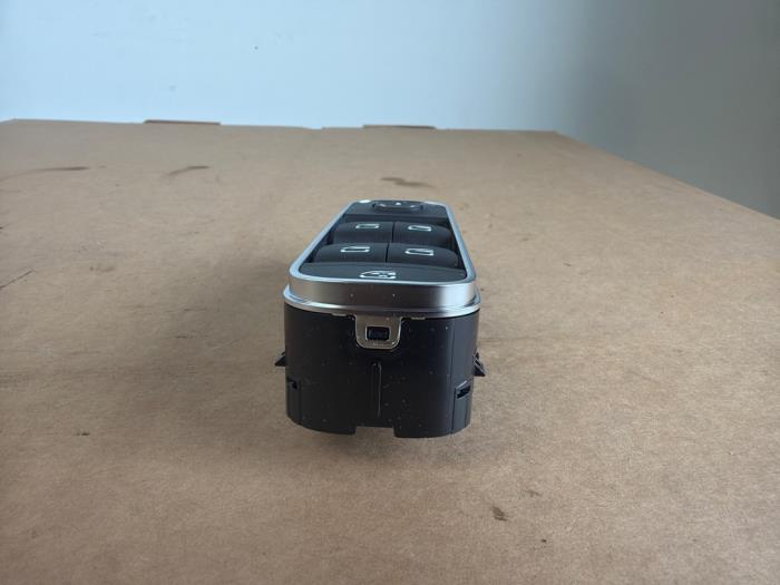 Multi-functional window switch Mercedes GLA