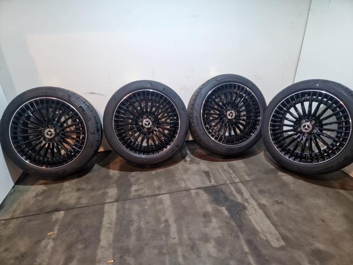 Sportfelgensatz + Reifen Mercedes EQB