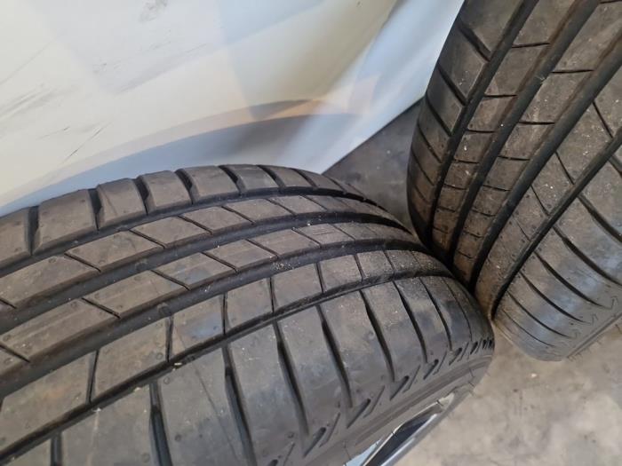 Jeu de jantes sport + pneus Mercedes A-Klasse
