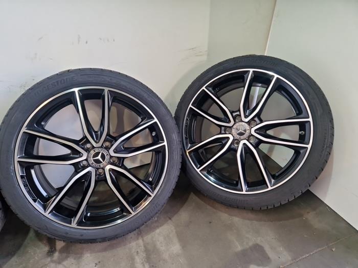 Jeu de jantes sport + pneus Mercedes A-Klasse