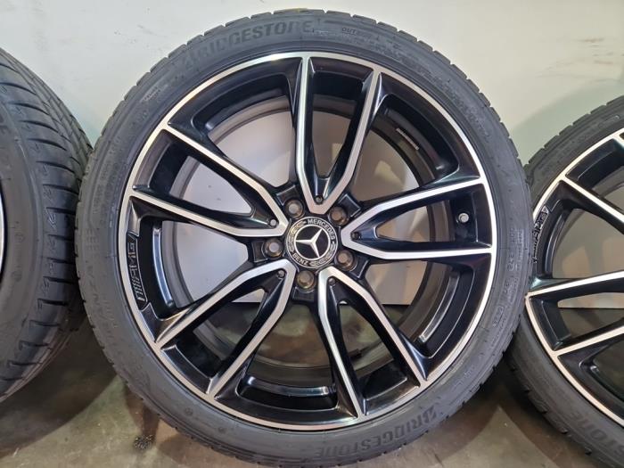 Jeu de jantes sport + pneus Mercedes A-Klasse