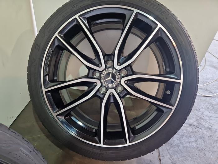 Jeu de jantes sport + pneus Mercedes A-Klasse