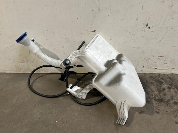 Ruitensproeiertank voor Mercedes EQB