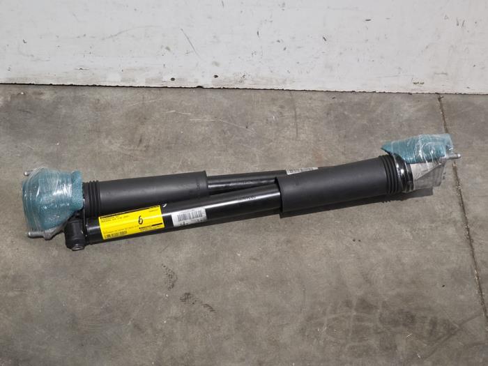Kit amortisseur Mercedes CLA