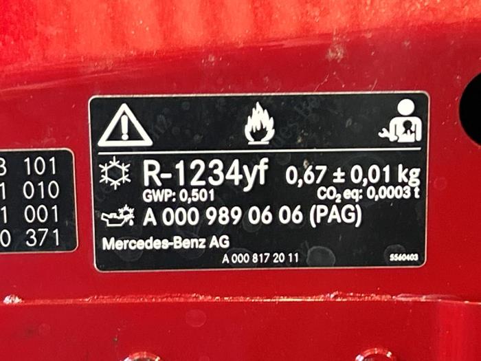 Capó Mercedes EQB