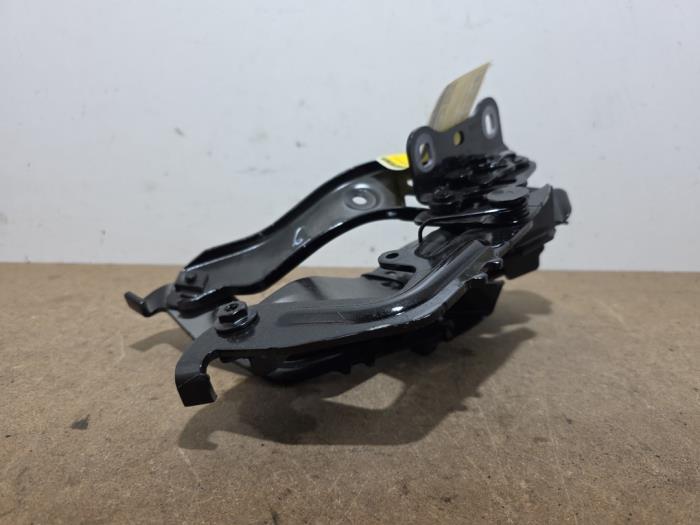 Bonnet Hinge Mercedes CLA