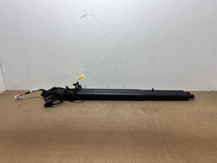 Set of tailgate gas struts Mercedes GLA