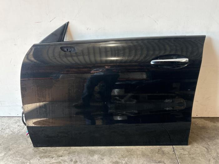 Drzwi lewe przednie wersja 4-drzwiowa Mercedes CLA