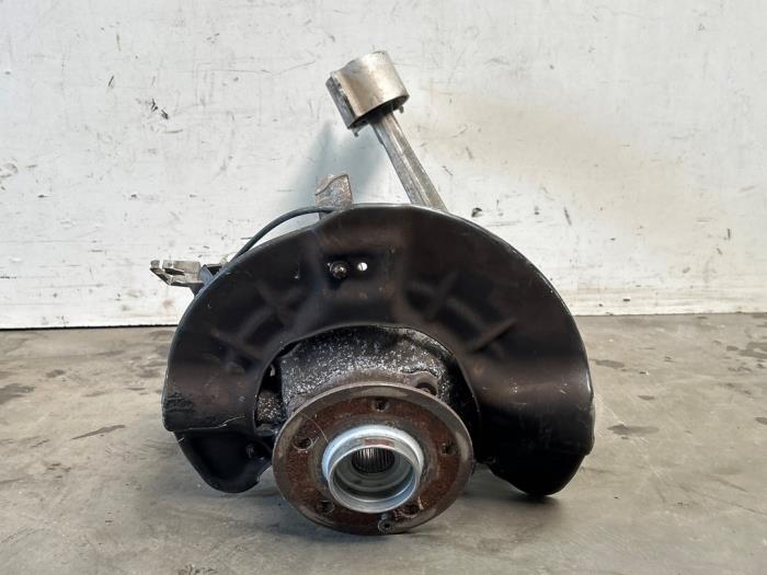 Knuckle, front left Mercedes CLA