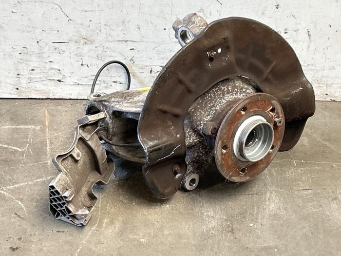 Achsschenkel links vorne Mercedes CLA