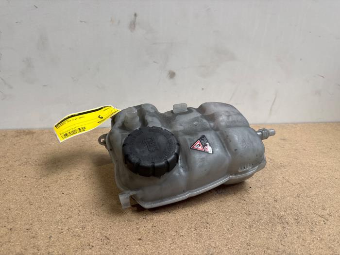 Expansion vessel Mercedes CLA