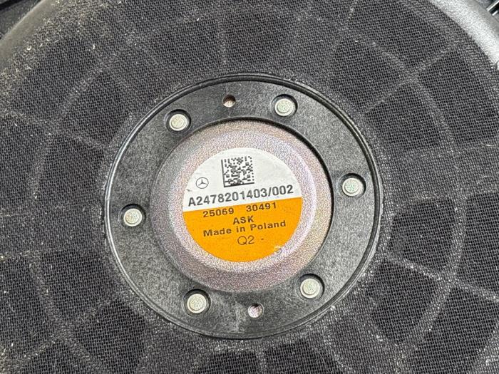 Subwoofer Mercedes CLA