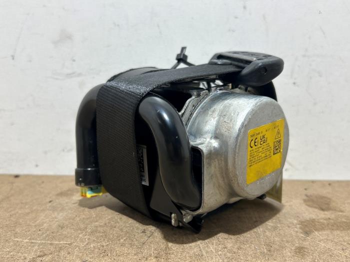 Rear seatbelt, left Mercedes GLA