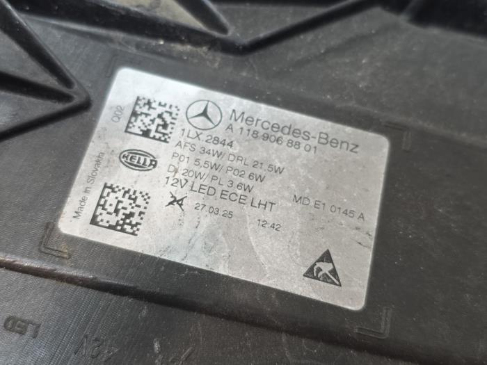 Faro derecha Mercedes CLA