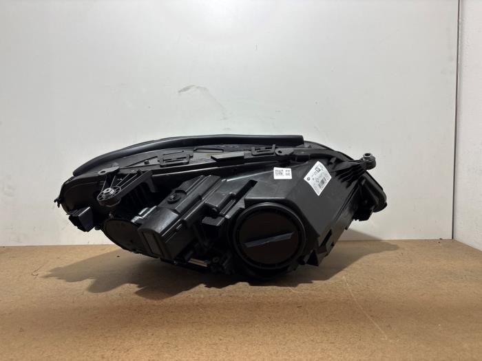 Headlight, left Mercedes E-Klasse