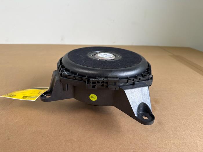 Subwoofer Mercedes EQB