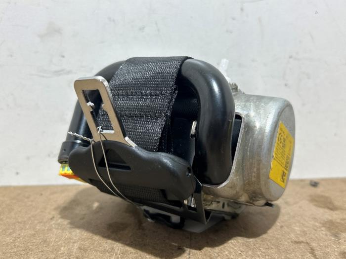 Rear seatbelt, left Mercedes GLC-Klasse