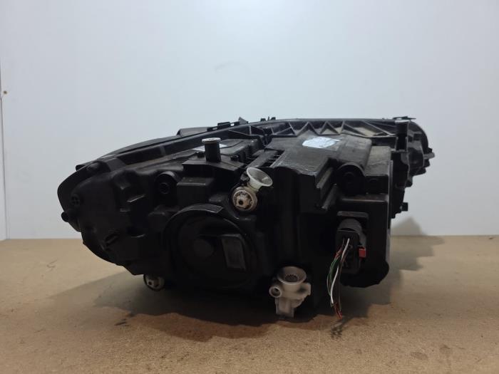 Headlight, left Mercedes CLA