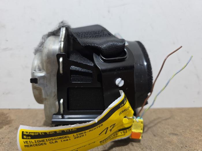 Rear seatbelt, left Mercedes CLA