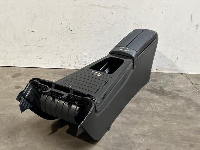 Middle console Mercedes CLA