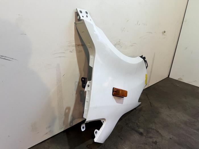 Front wing, left Mercedes Sprinter