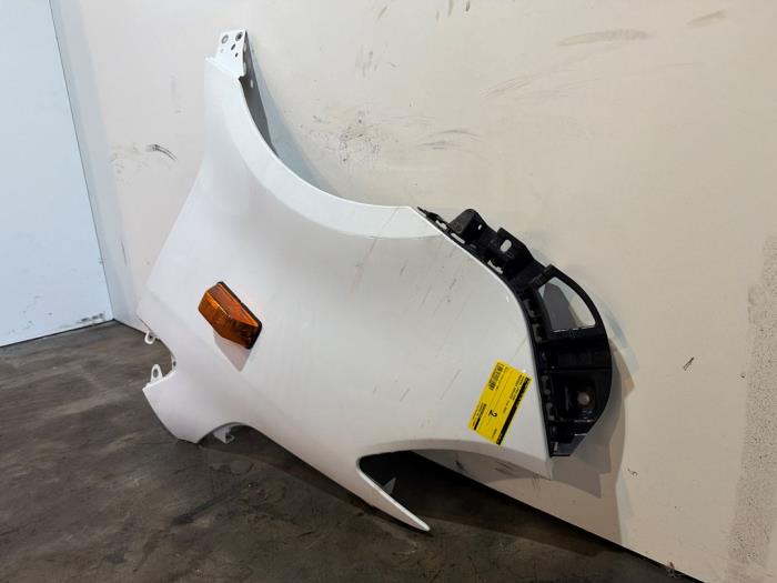 Front wing, left Mercedes Sprinter