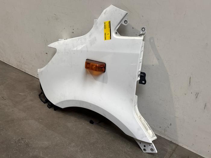 Front wing, left Mercedes Sprinter