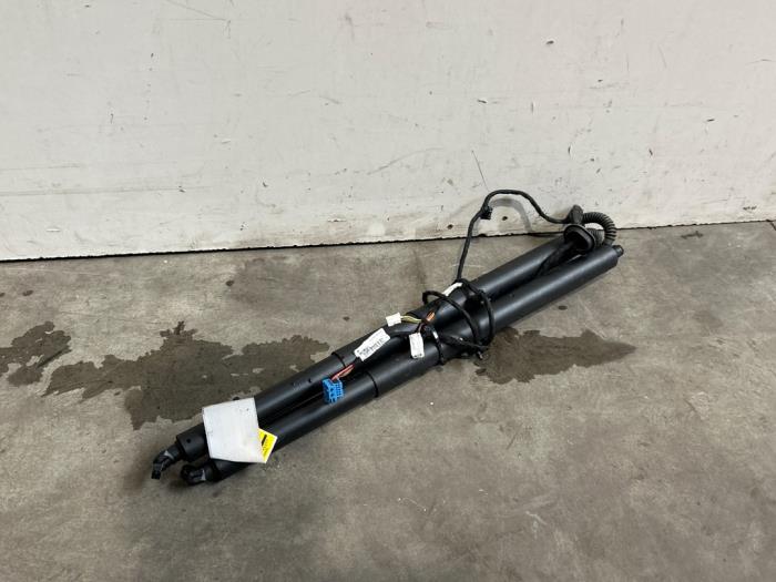 Set of tailgate gas struts Mercedes EQA