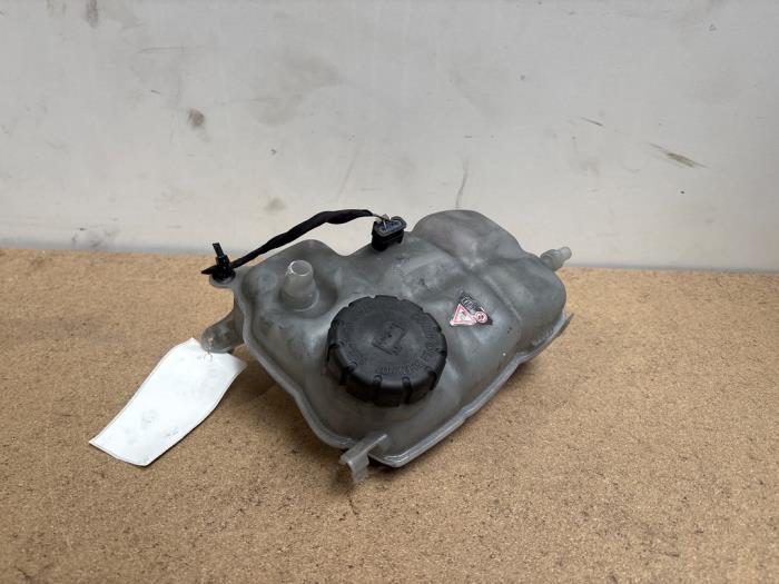 Expansion vessel Mercedes CLA