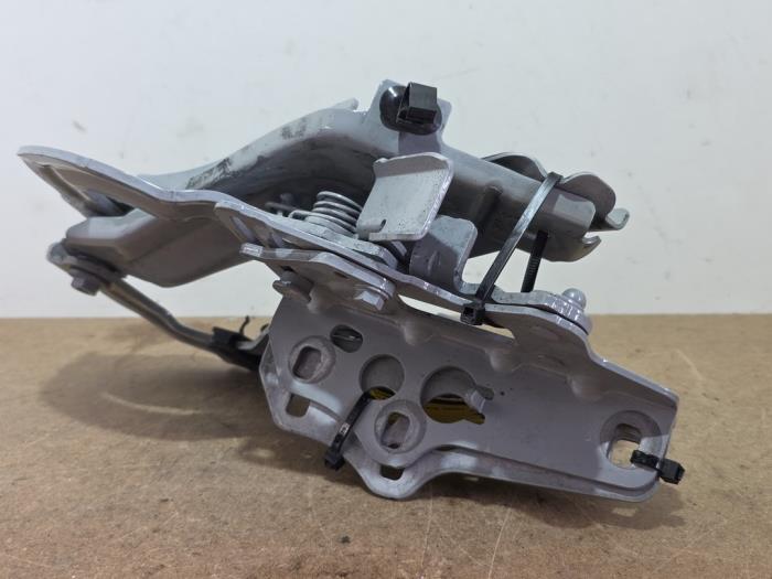 Bonnet Hinge Mercedes CLE-Klasse