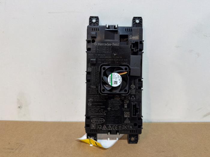 Chargeur sans fil Mercedes CLE-Klasse